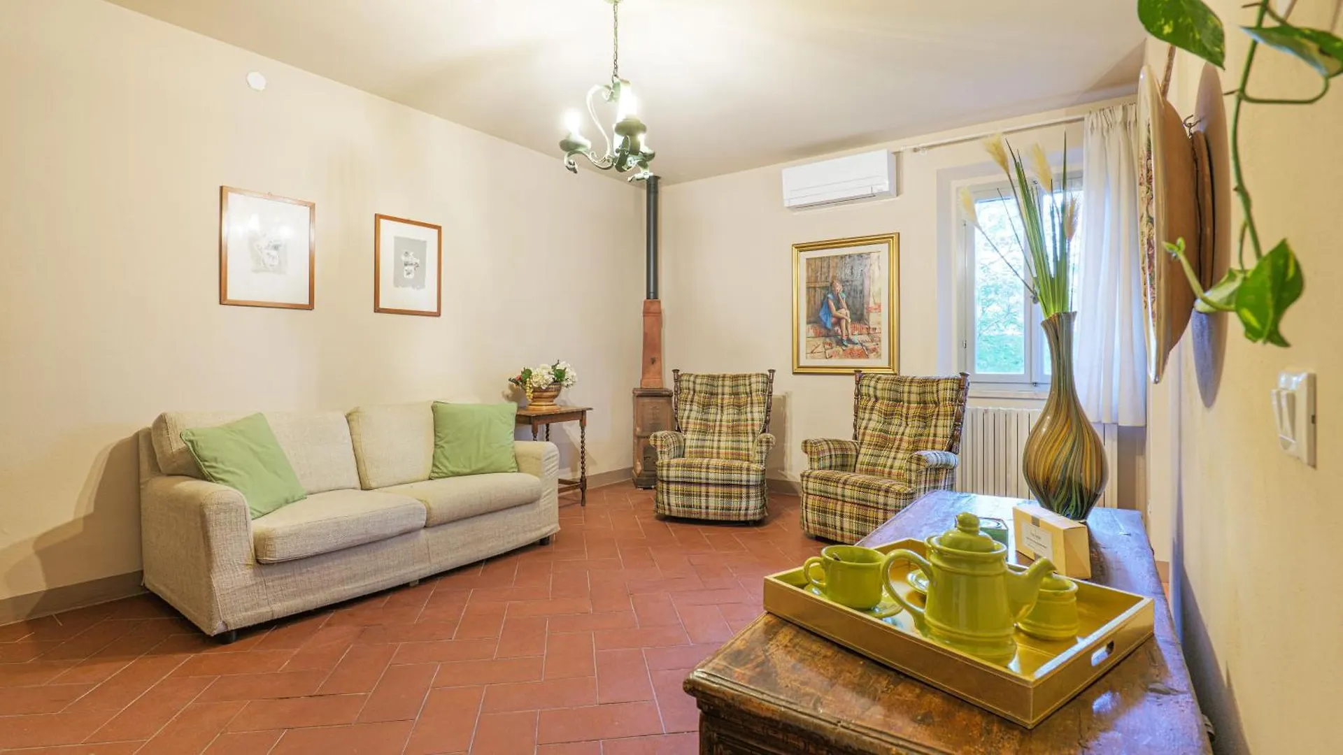 Il Cerreto 11, Emma Villas Pontedera